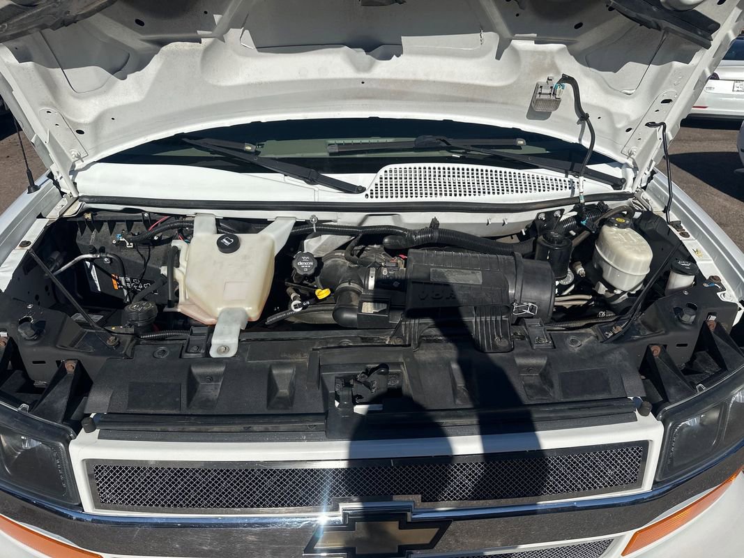 Used 2016 Chevrolet Express 2500 image 35