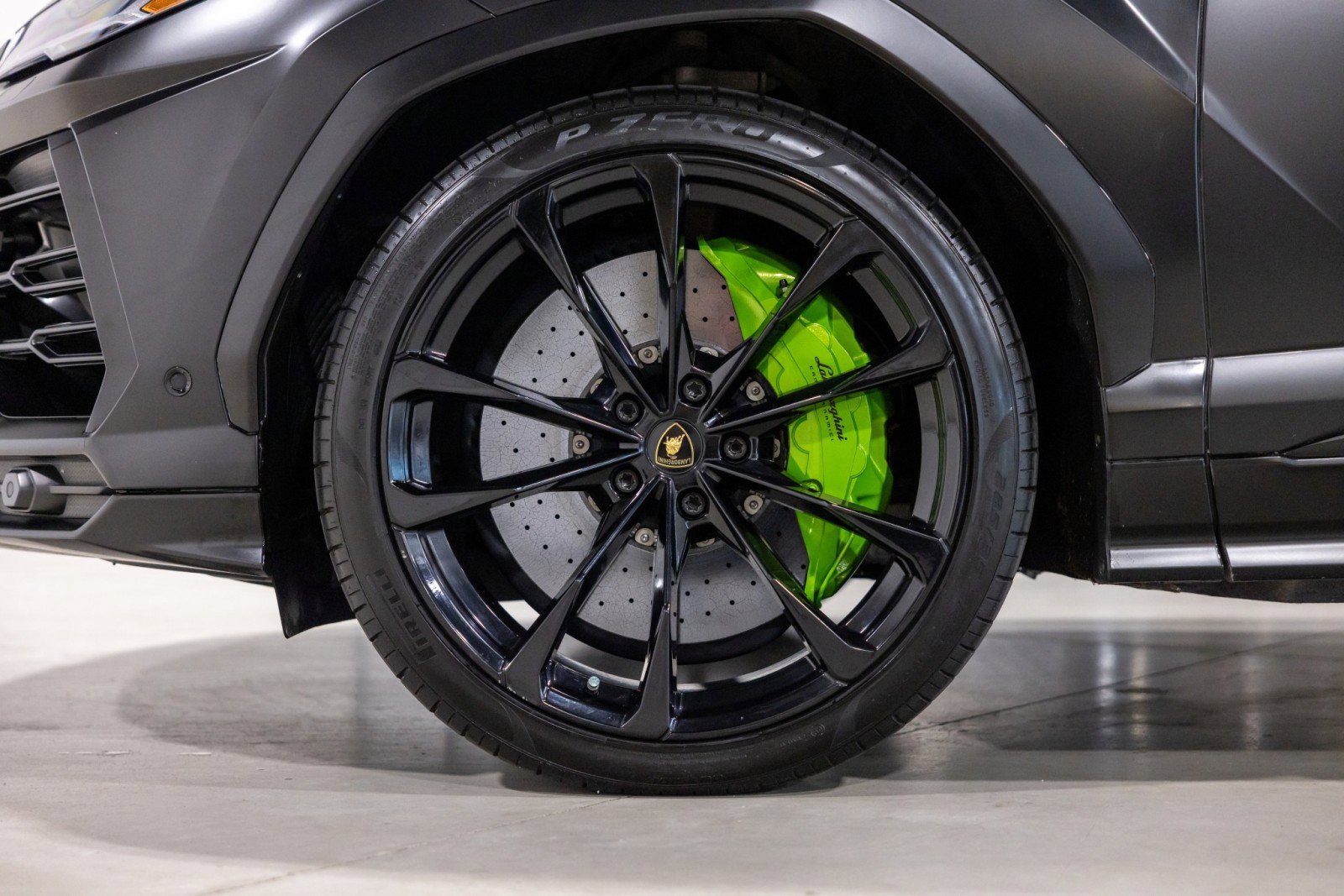 Used 2022 Lamborghini Urus image 19