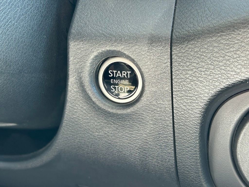 Used 2023 Nissan Frontier SV w/ SV Convenience Package image 24