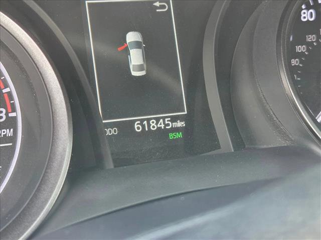 Used 2024 Toyota Camry SE image 11