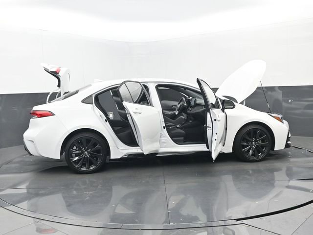 Used 2024 Toyota Corolla SE image 32