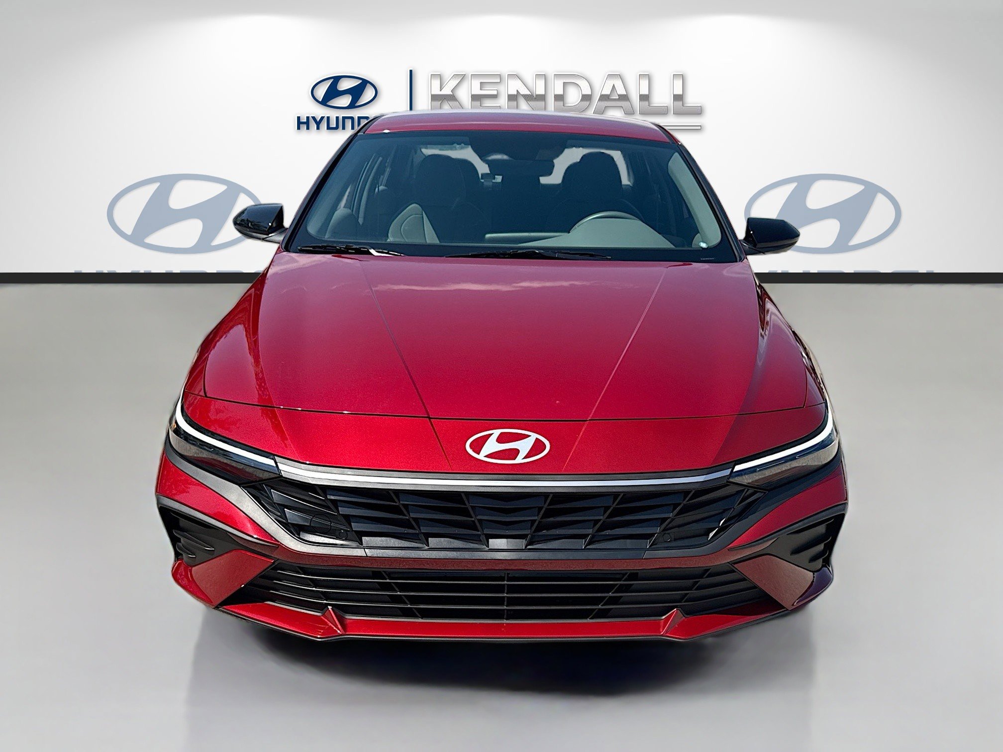 Used 2025 Hyundai Elantra Sport FWD image 2