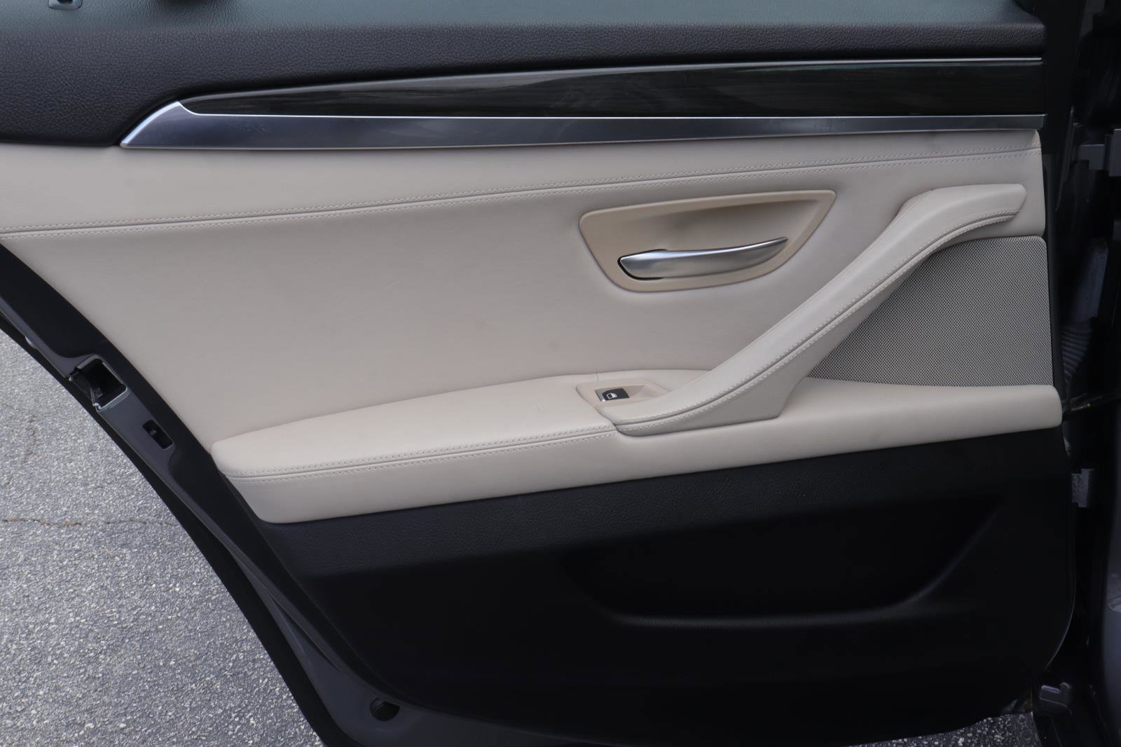 Used 2016 BMW 535i Sedan RWD image 11