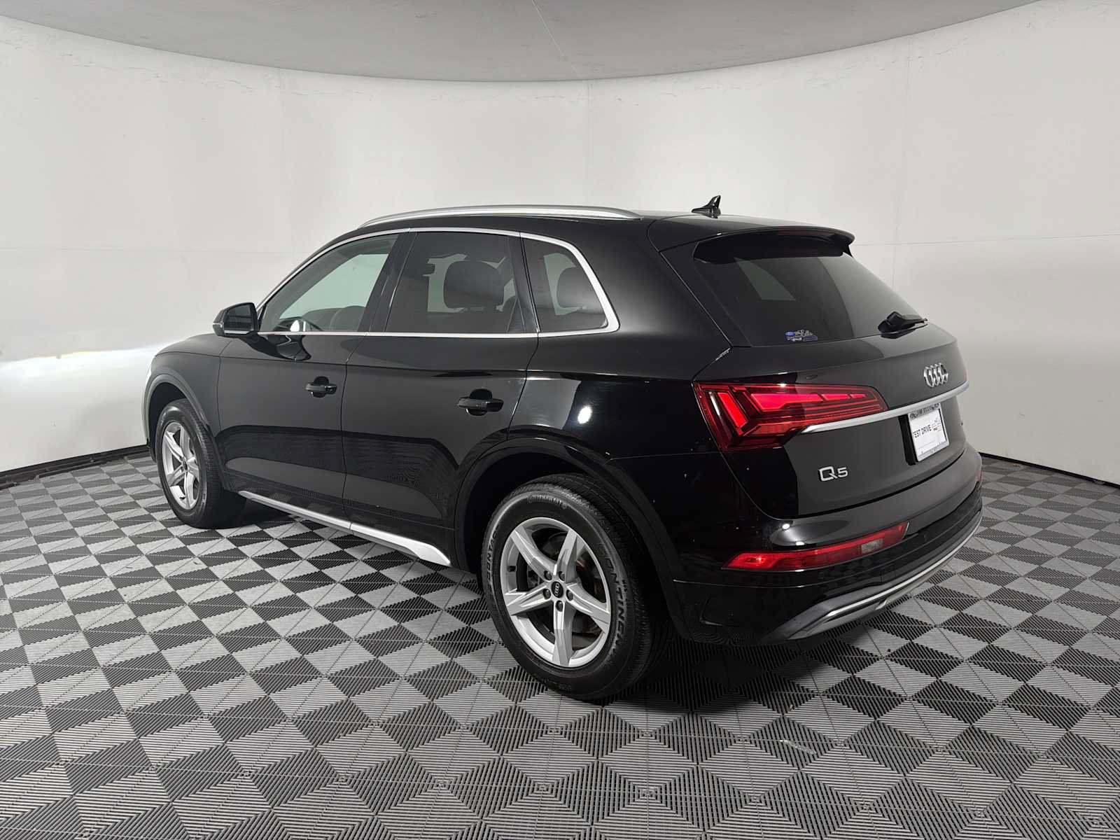 Used 2021 Audi Q5 2.0T Premium AWD/4WD image 7