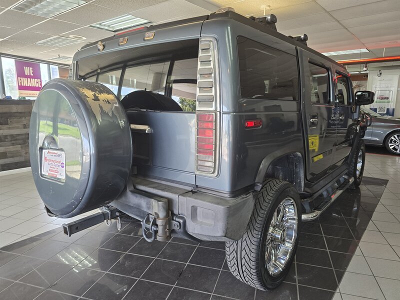 Used 2005 HUMMER H2 w/ Preferred Equipment Group AWD/4WD image 4
