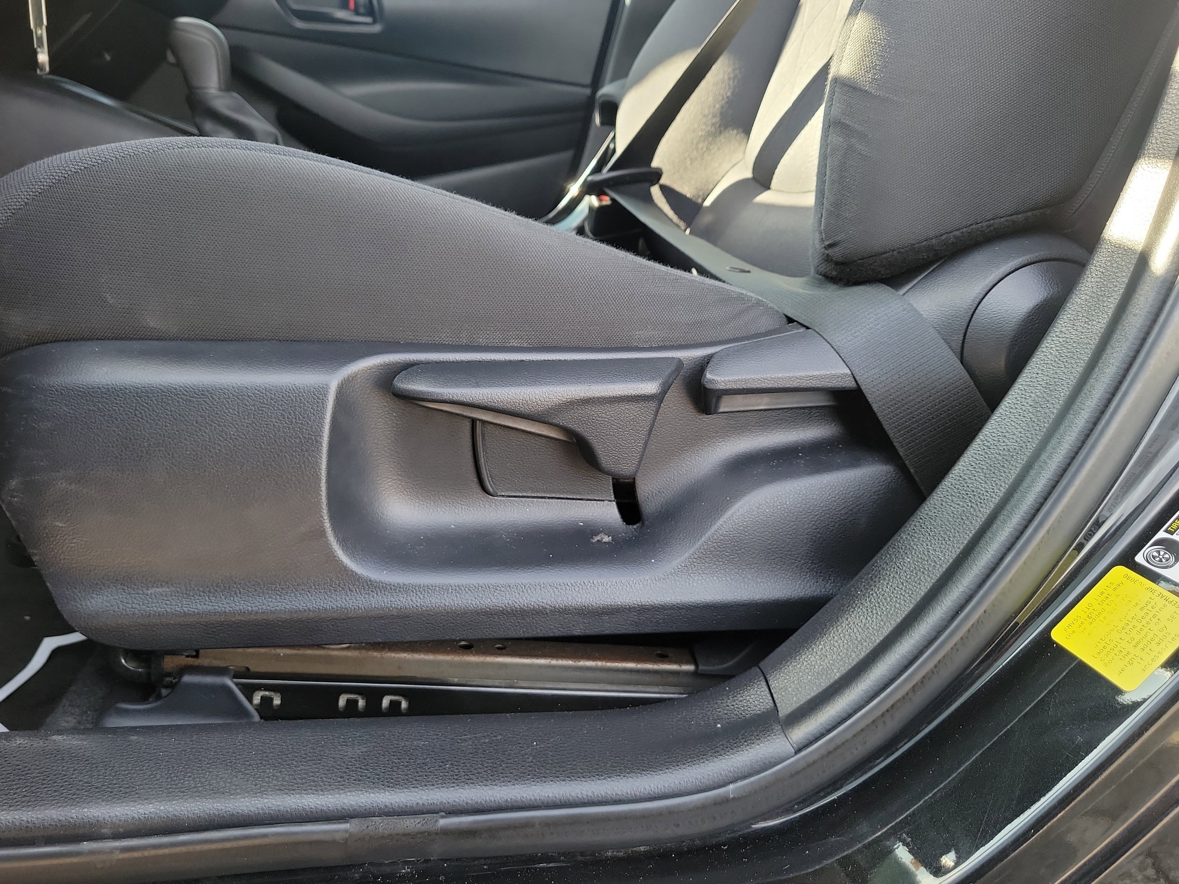 Used 2022 Toyota Corolla LE image 15