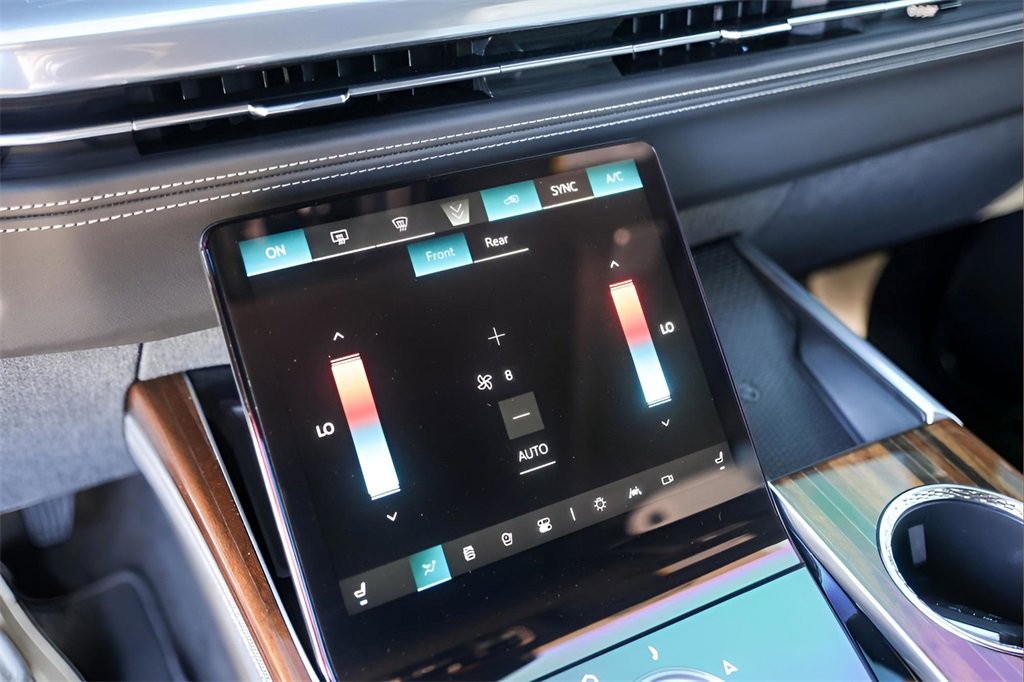 Certified 2025 Cadillac Escalade Sport Platinum w/ LPO, ONYX Package image 18