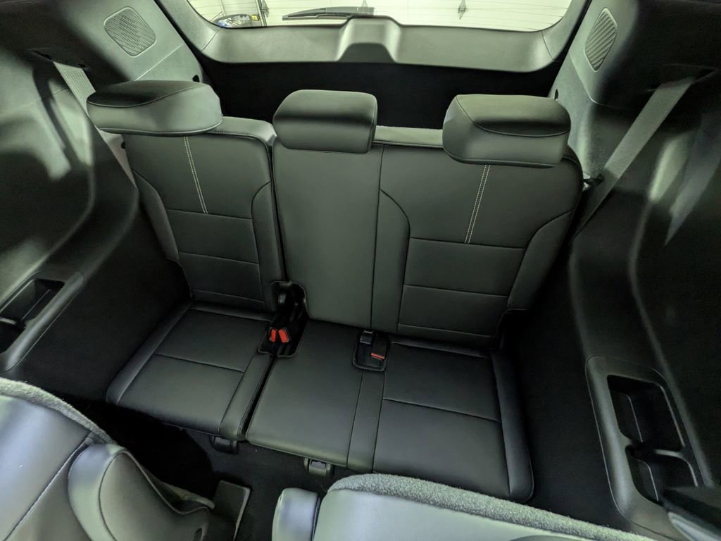 New 2026 GMC Acadia Elevation image 34