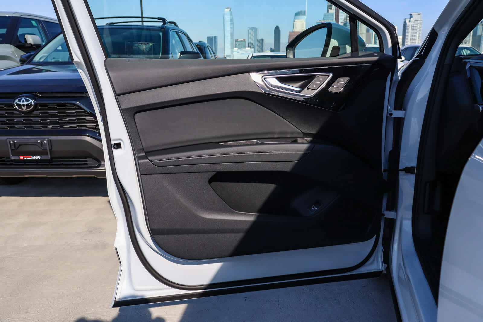 Used 2023 Audi Q4 e-tron Prestige image 29