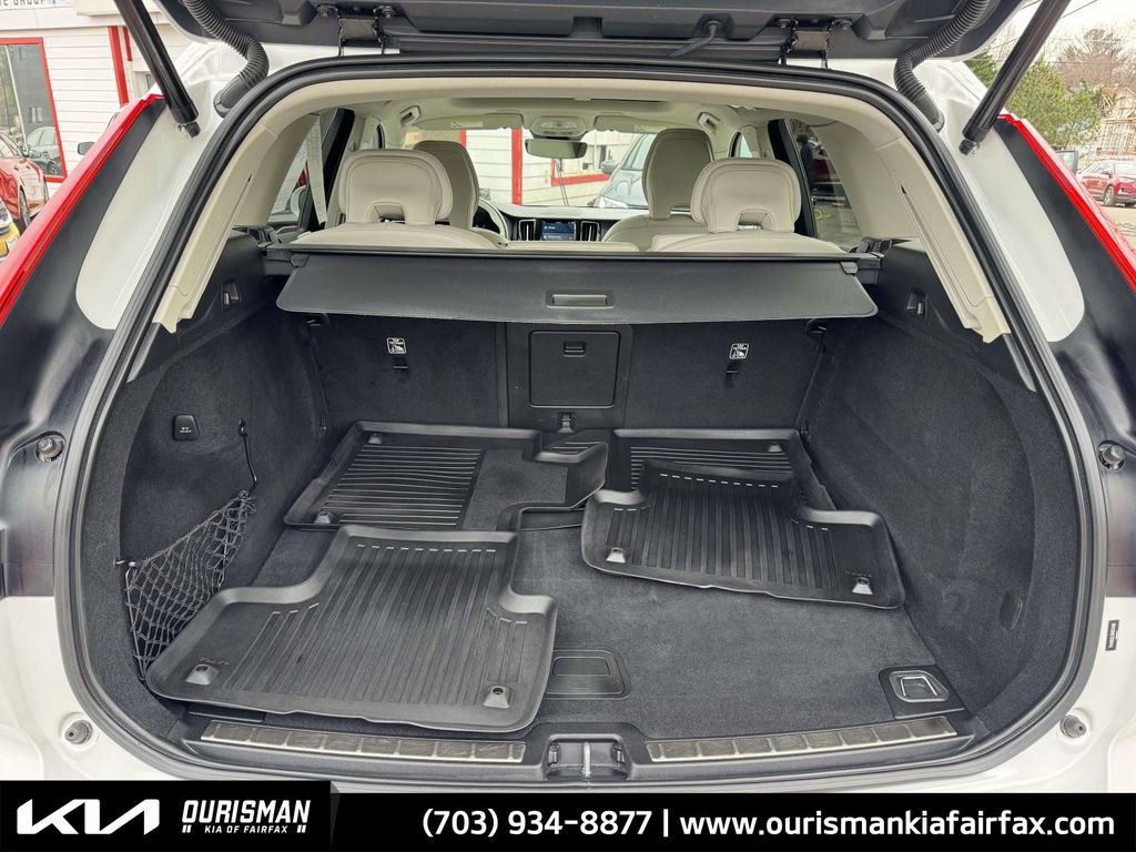 Used 2022 Volvo XC60 T8 Inscription w/ Advanced Package image 29