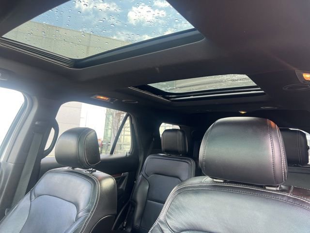 Used 2017 Ford Explorer Limited w/ Equipment Group 301A FWD image 26