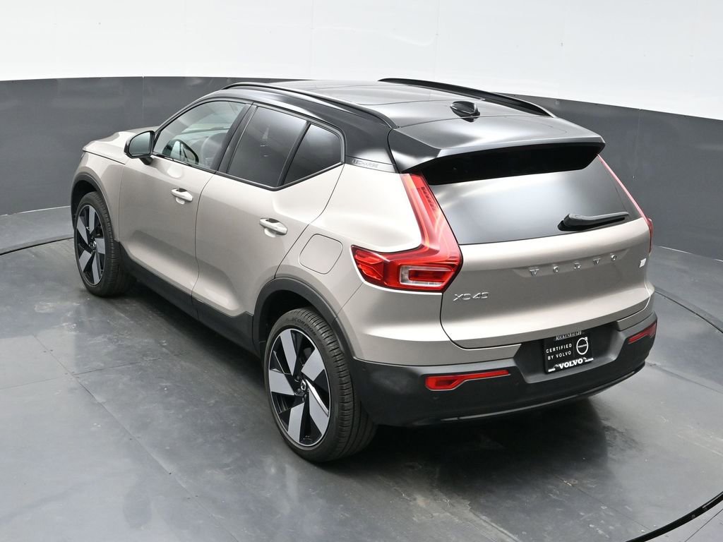 Used 2023 Volvo XC40 Recharge Ultimate image 32