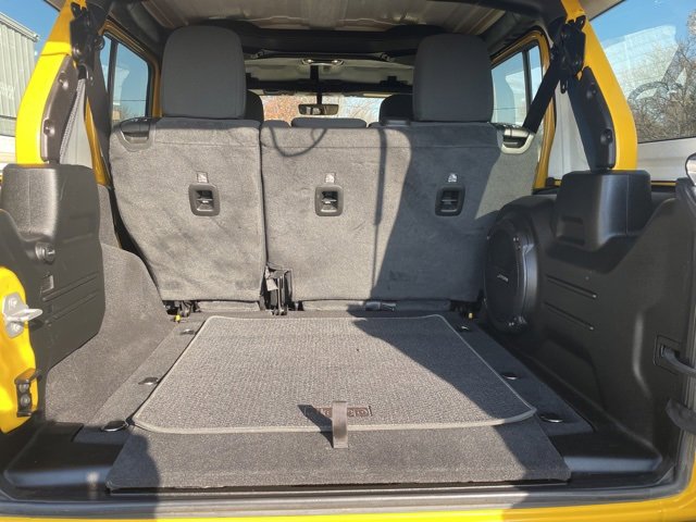 Used 2021 Jeep Wrangler Unlimited Sahara image 12
