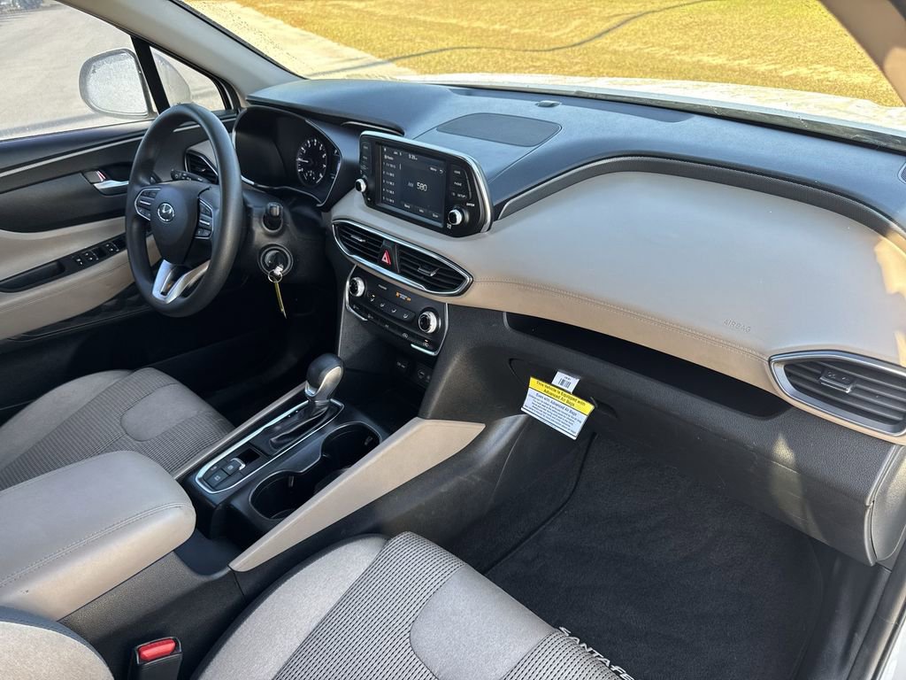 Used 2020 Hyundai Santa Fe SE w/ Cargo Package image 32