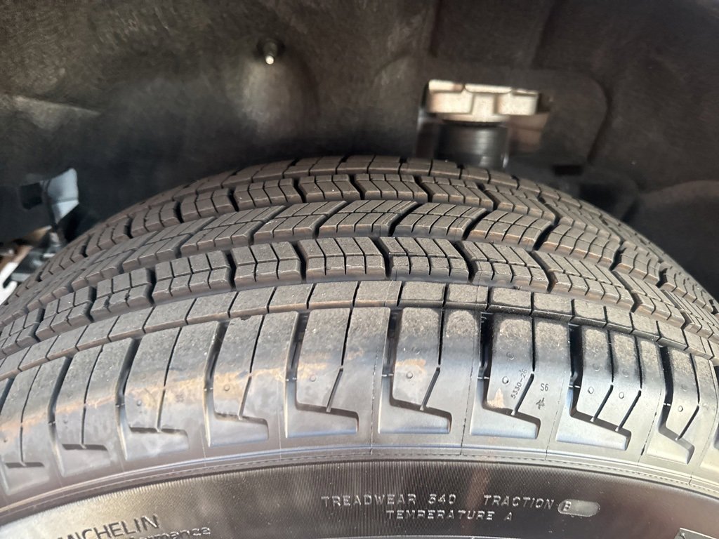 Certified 2024 Jeep Grand Cherokee Limited image 11