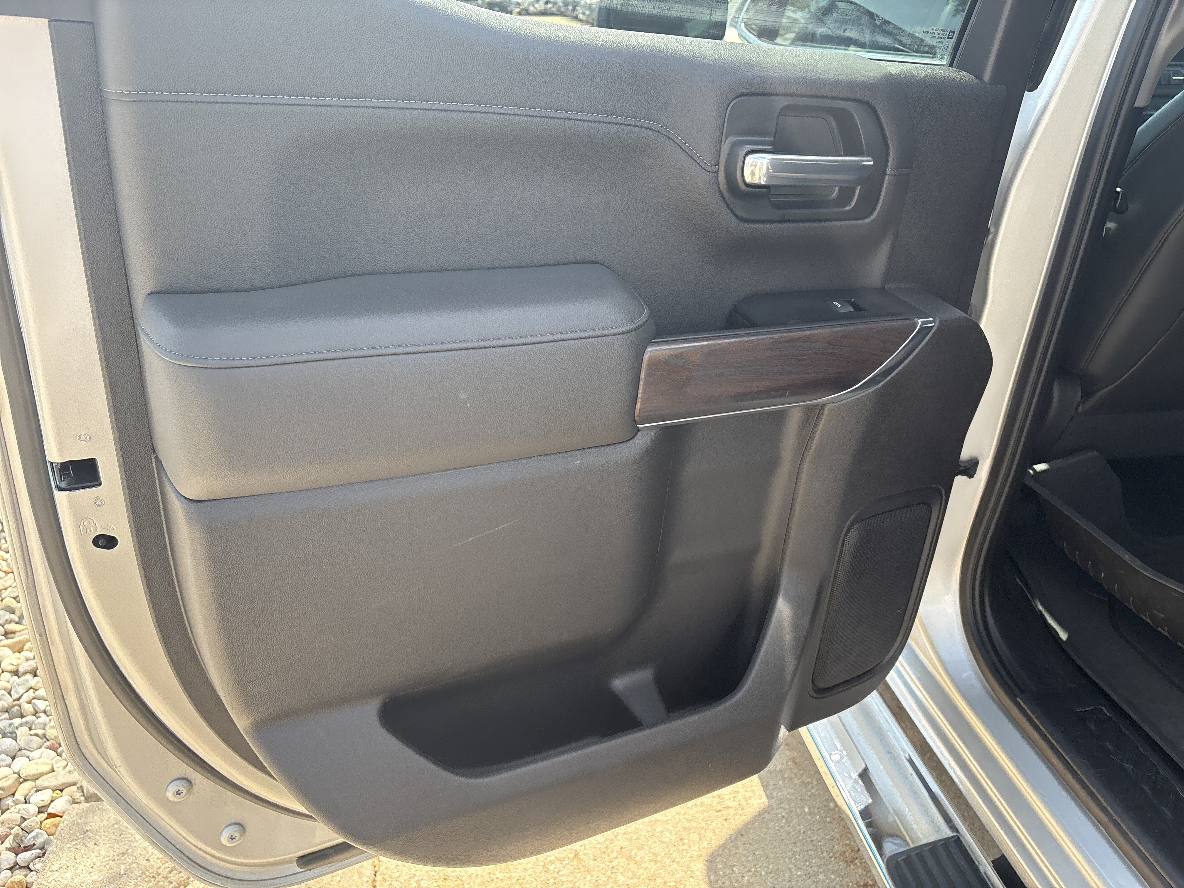Used 2020 GMC Sierra 1500 SLT w/ SLT Premium Package AWD/4WD image 15