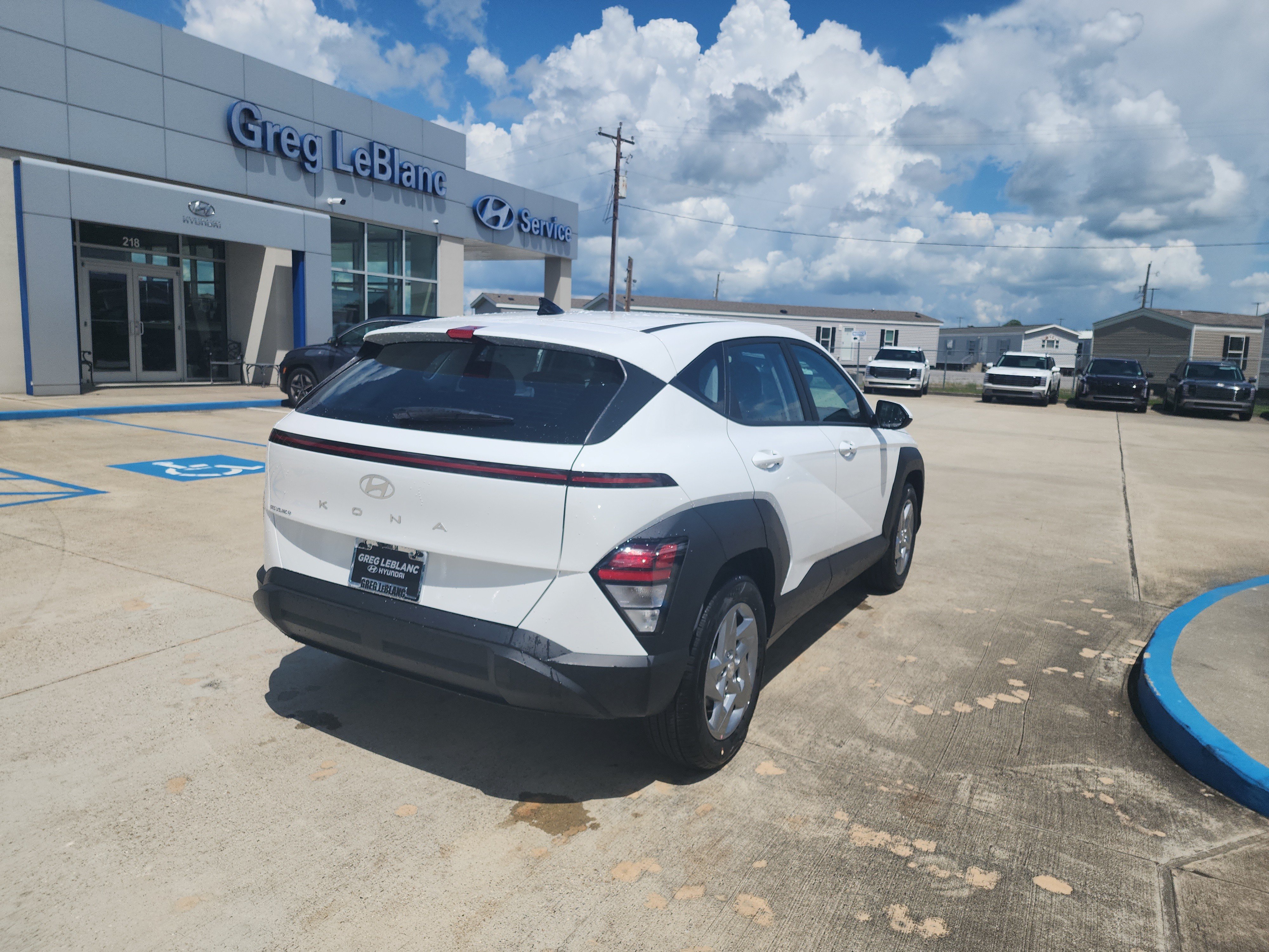 New 2027 Hyundai Kona SE FWD image 7