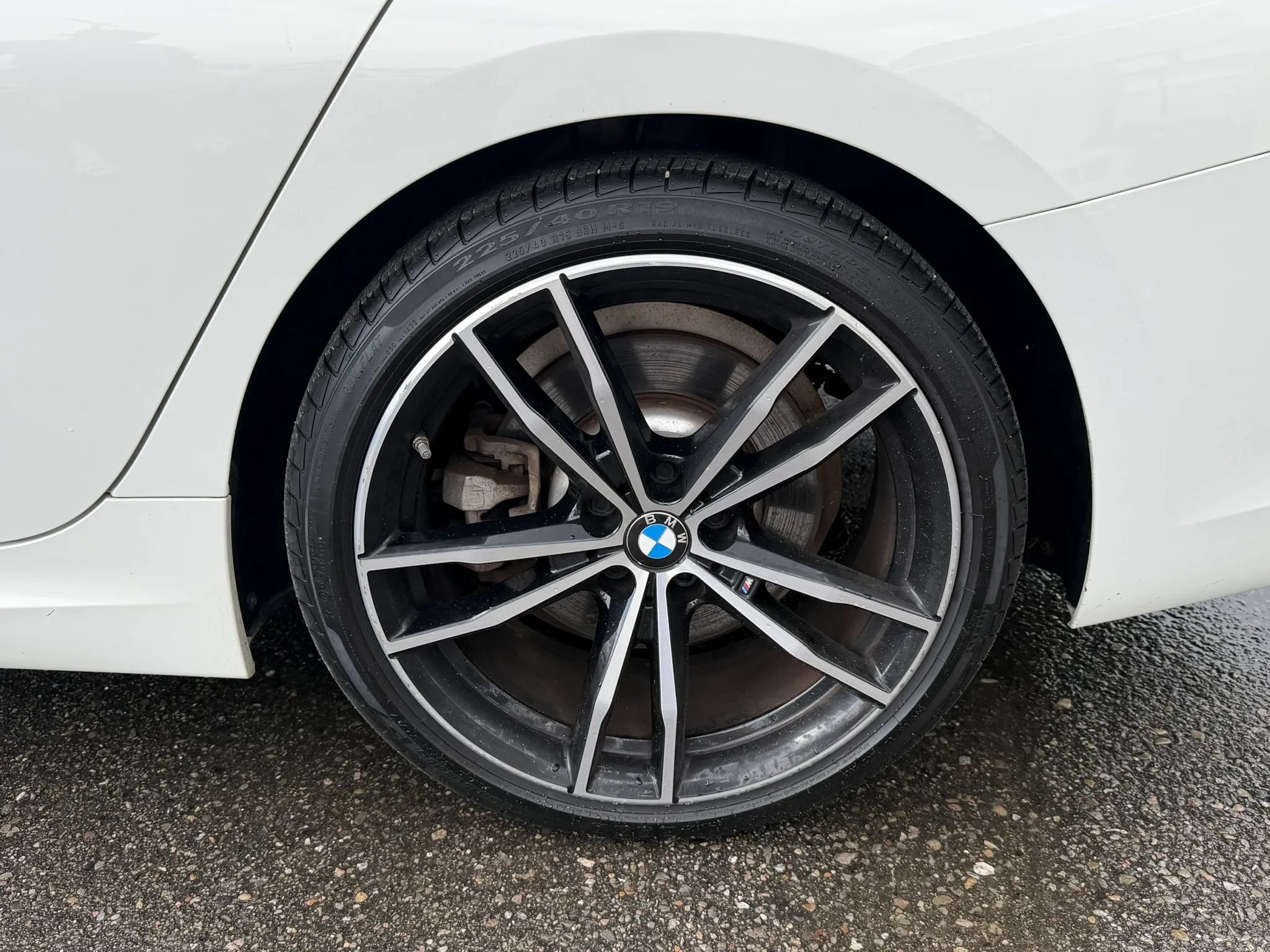 Used 2020 BMW 330i xDrive Sedan w/ M Sport Package AWD/4WD image 10