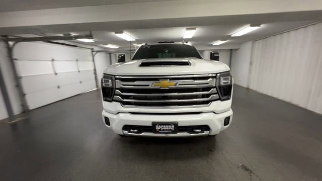 Certified 2024 Chevrolet Silverado 3500 High Country w/ Technology Package AWD/4WD image 3