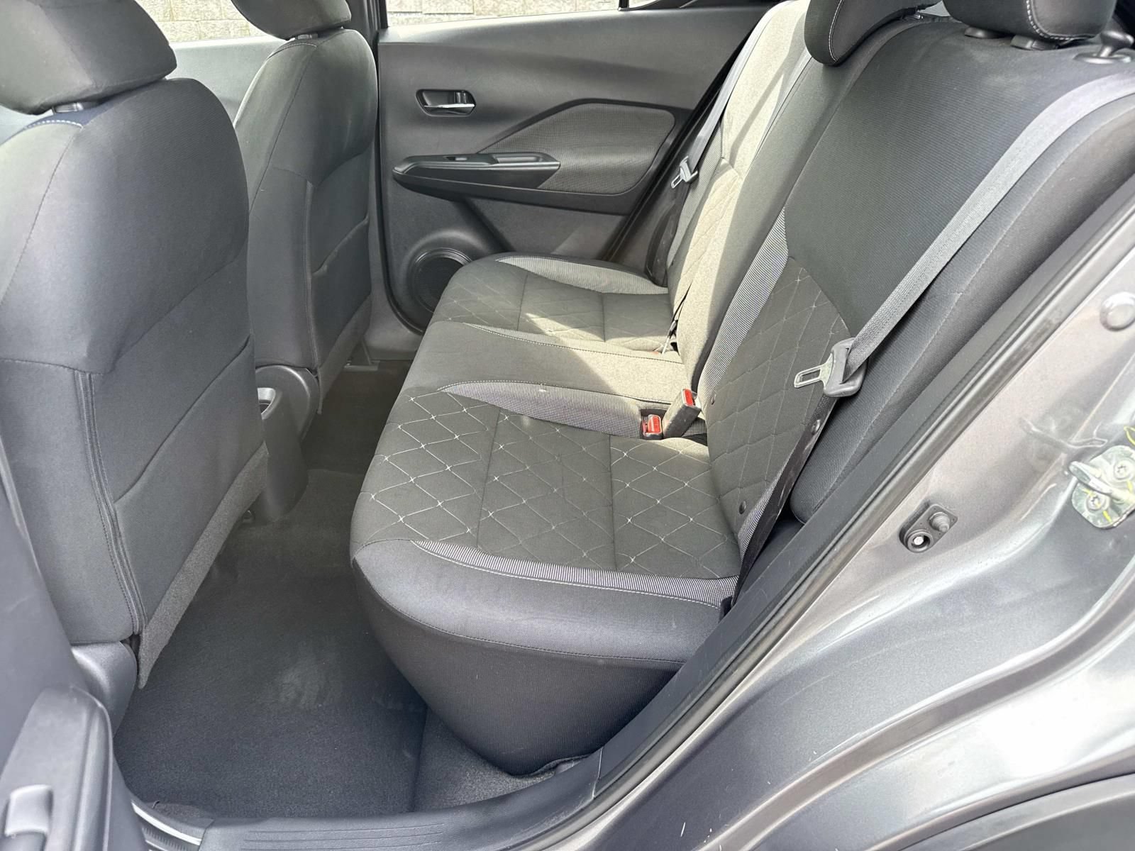 Used 2019 Nissan Kicks SV FWD image 28
