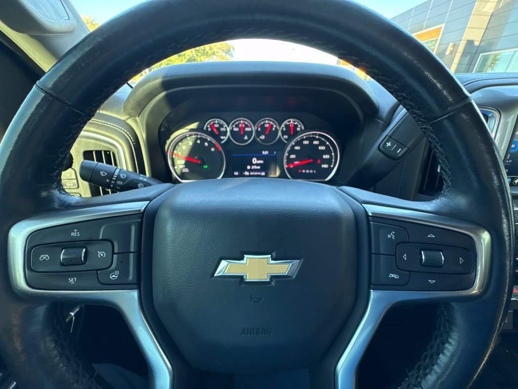 Used 2022 Chevrolet Silverado 1500 LT AWD/4WD image 25