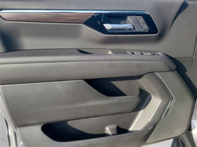 New 2026 Chevrolet Suburban LS w/ LPO, Dark Essentials Package image 19