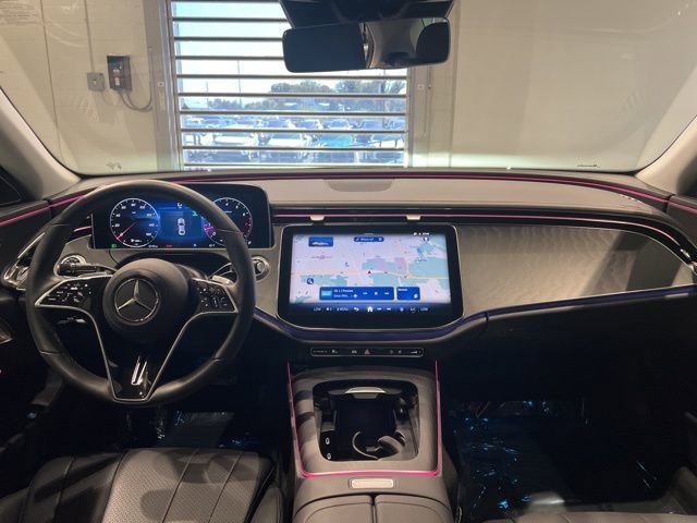 Used 2025 Mercedes-Benz E 350 4MATIC Sedan image 34
