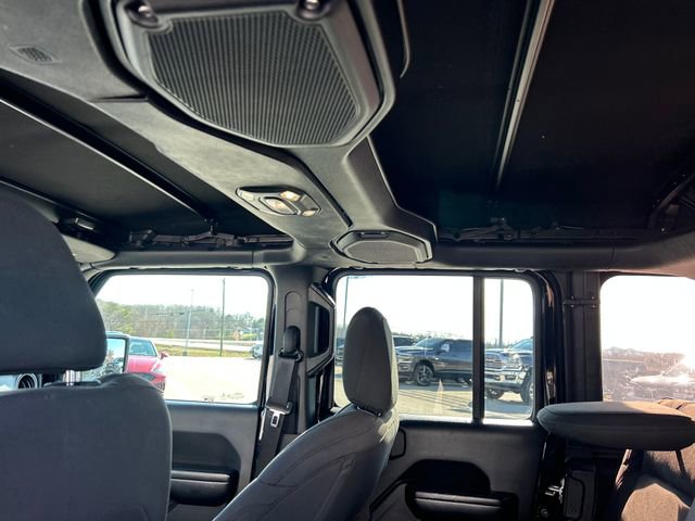 Used 2021 Jeep Wrangler Unlimited Sport image 39