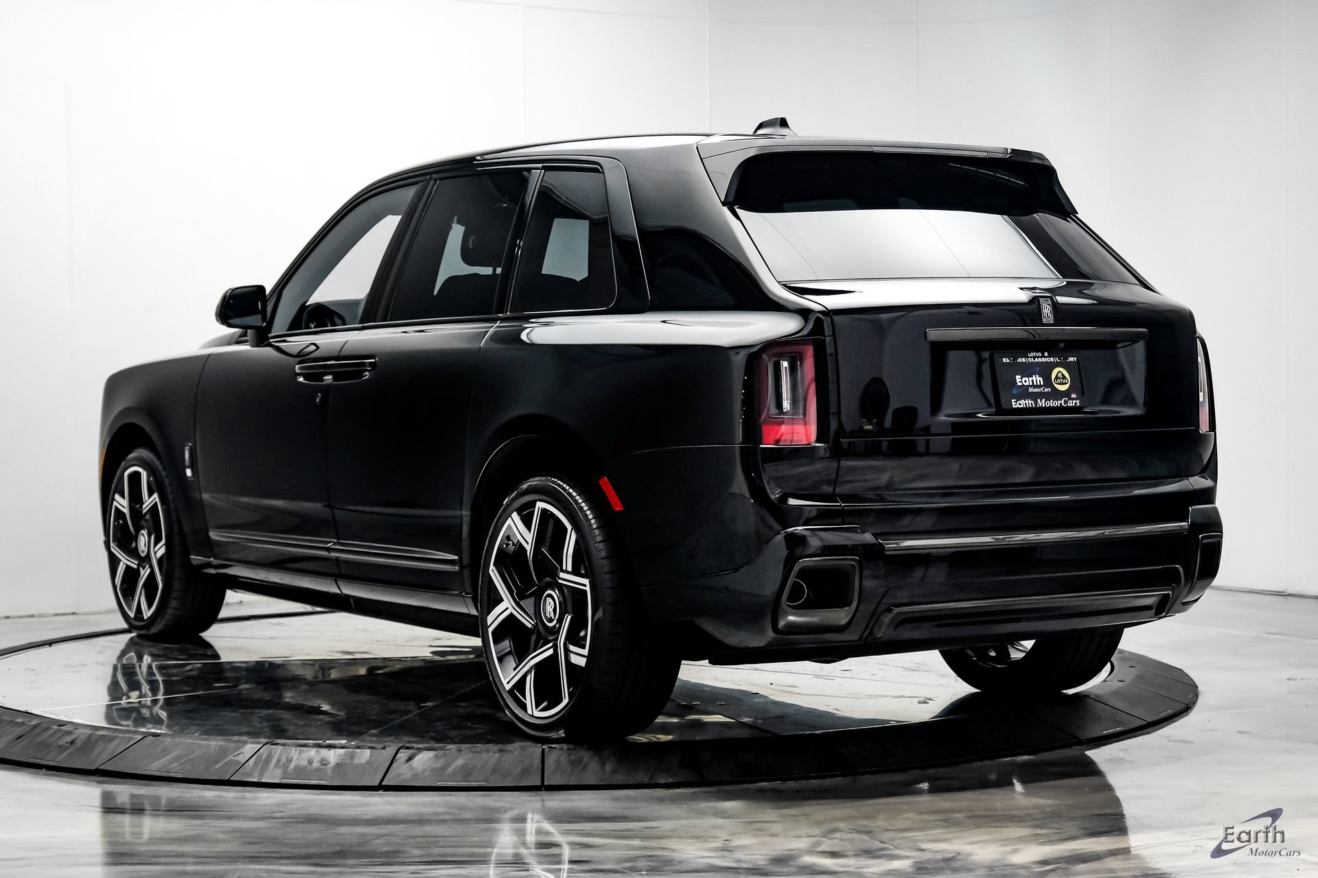 Used 2026 Rolls-Royce Cullinan Black Badge AWD/4WD image 13