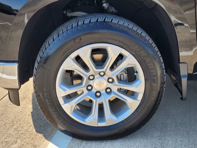 Used 2025 Chevrolet Silverado 1500 LTZ w/ LTZ Convenience Package II AWD/4WD image 17