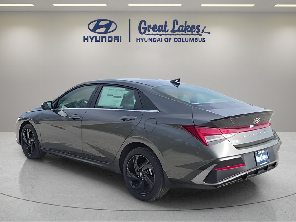 New 2026 Hyundai Elantra SEL Sport Premium FWD image 3