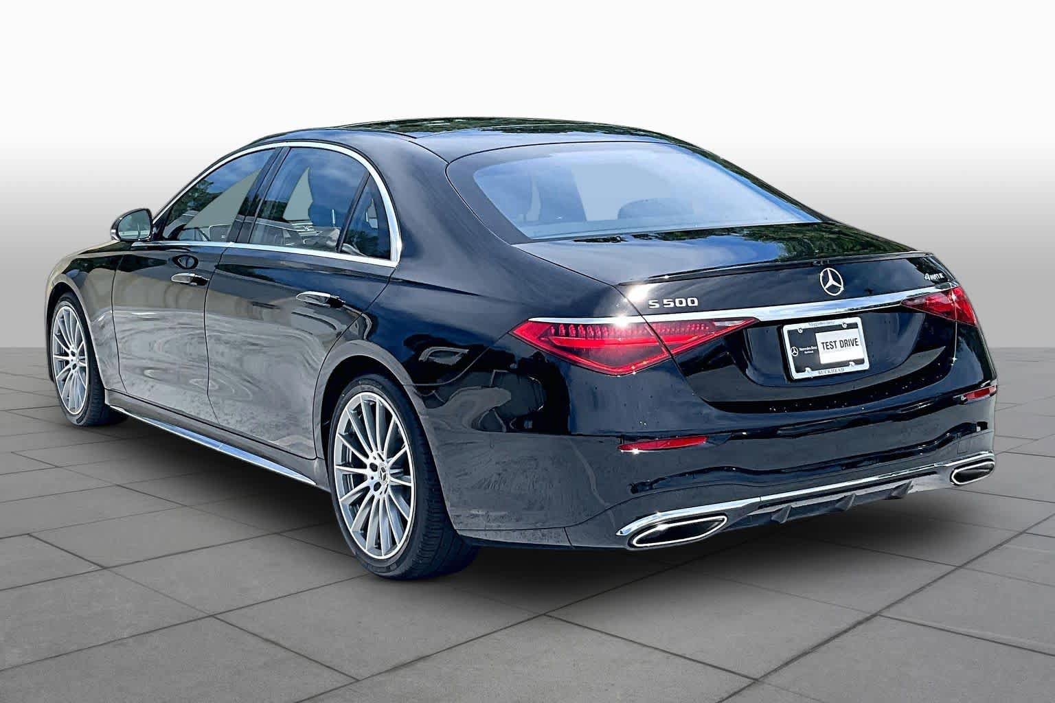 Used 2022 Mercedes-Benz S 500 4MATIC w/ AMG Line Package image 12