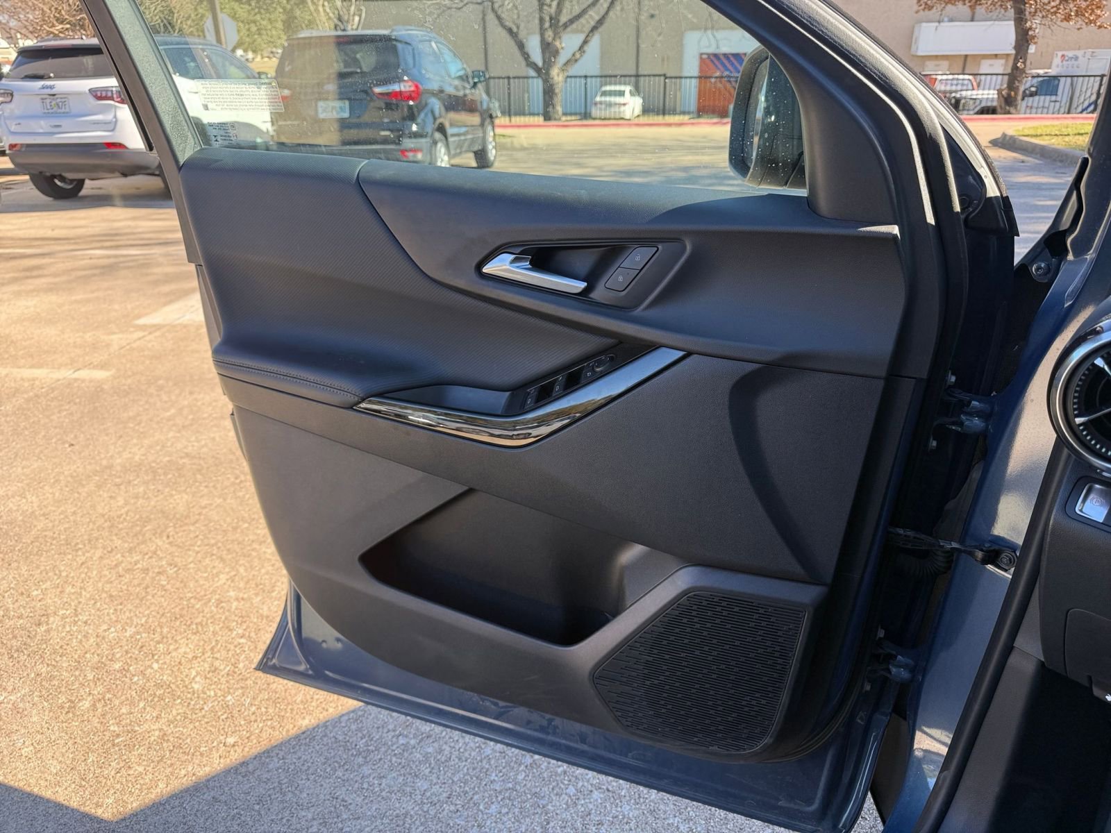 Used 2025 Chevrolet Equinox LT image 20