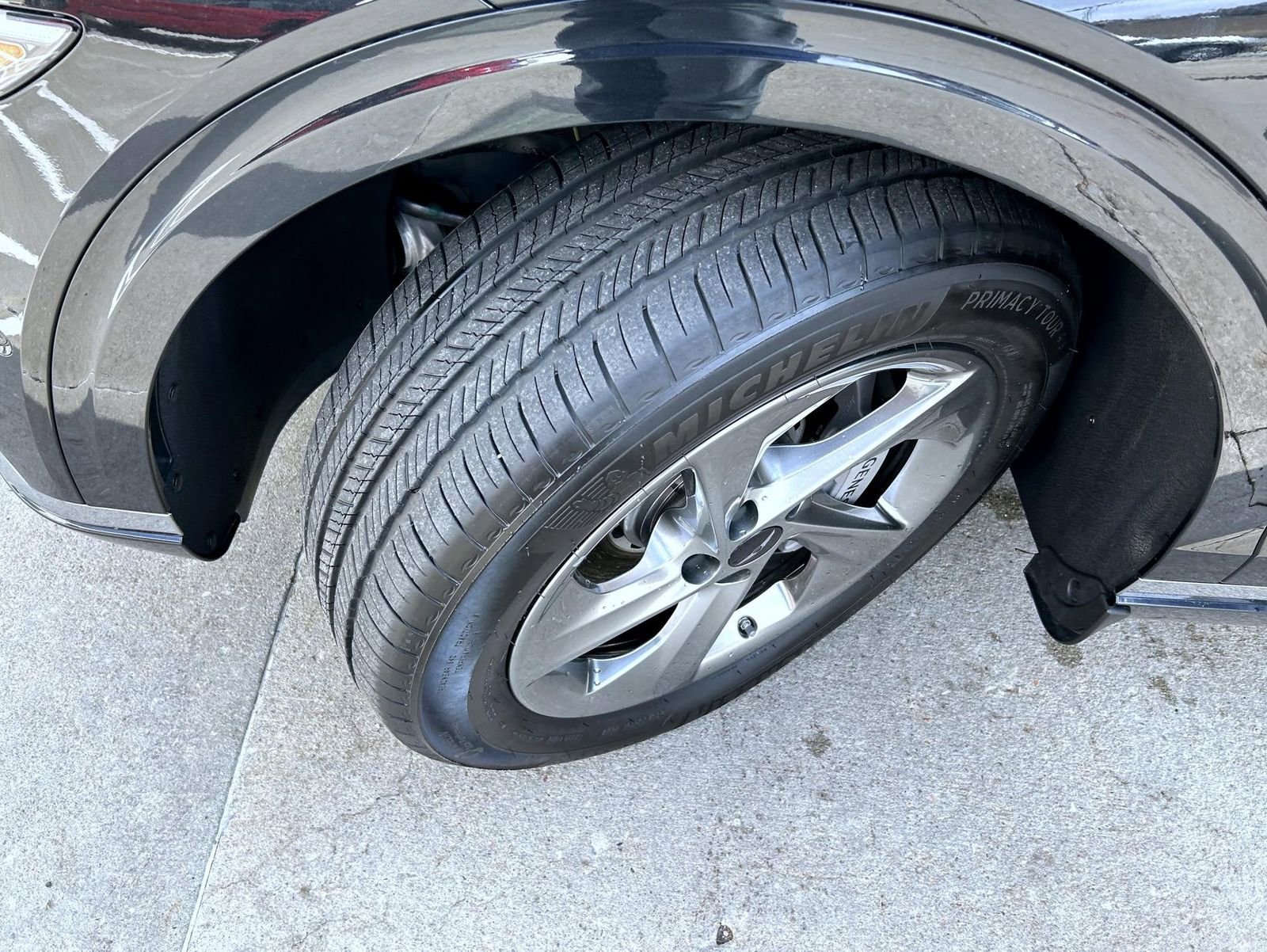 Used 2026 Genesis GV70 2.5T Advanced image 23