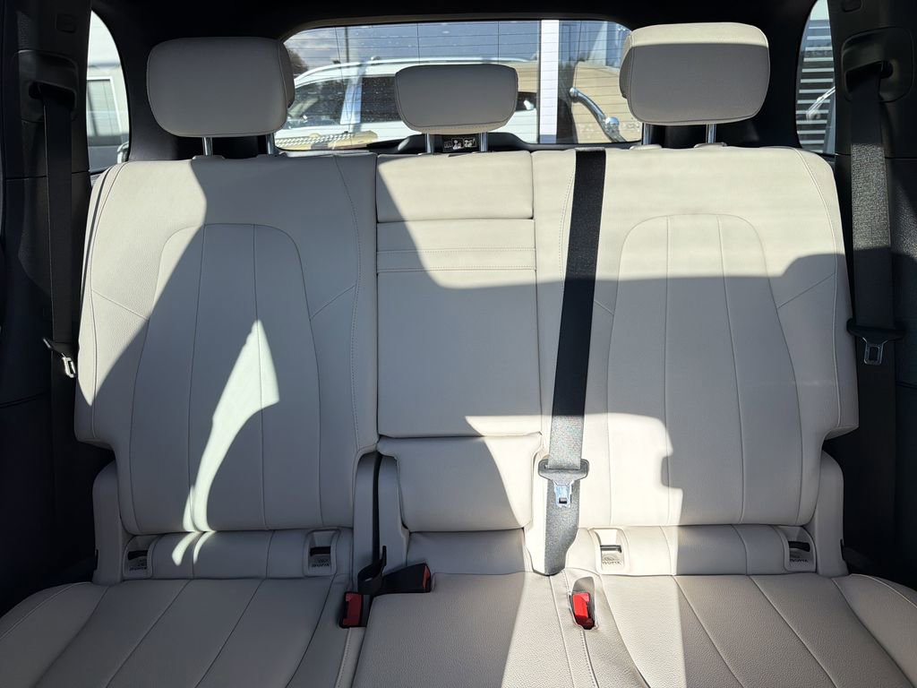 Certified 2025 Mercedes-Benz GLB 250 4MATIC image 24