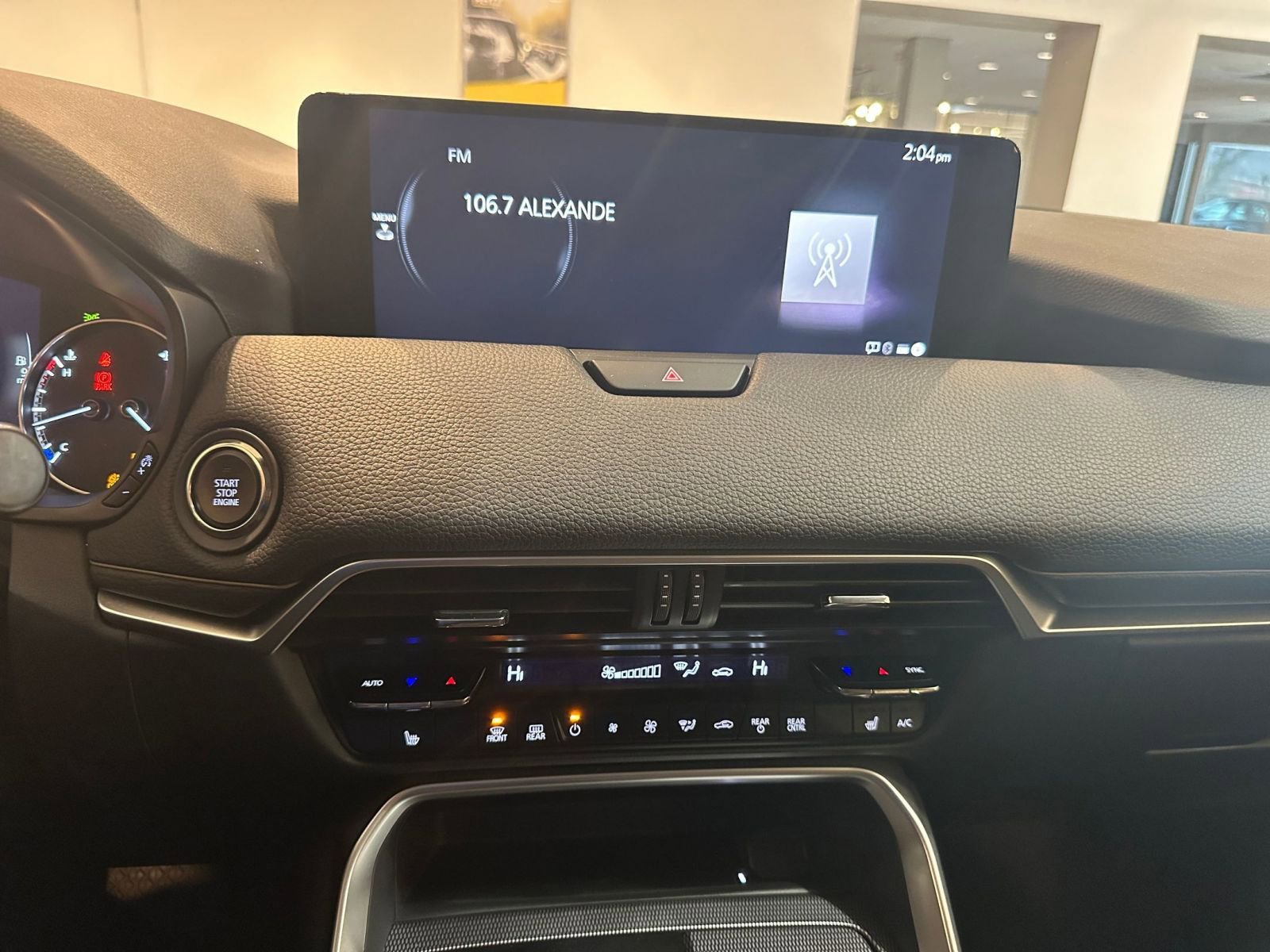 Used 2025 MAZDA CX-90 3.3 Turbo w/ Preferred Package image 18