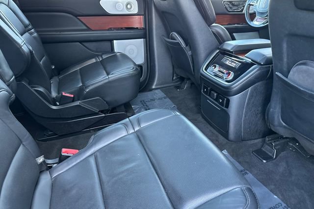 Used 2020 Lincoln Navigator L Reserve w/ Equipment Group 208A Reserve image 19