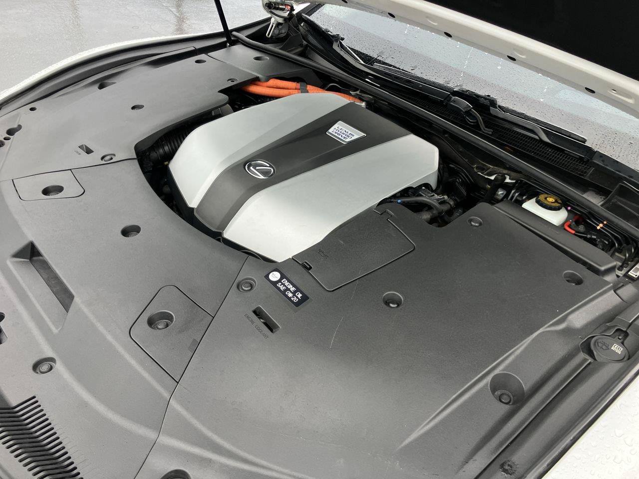 Used 2018 Lexus LS 500h w/ Luxury Package RWD image 36