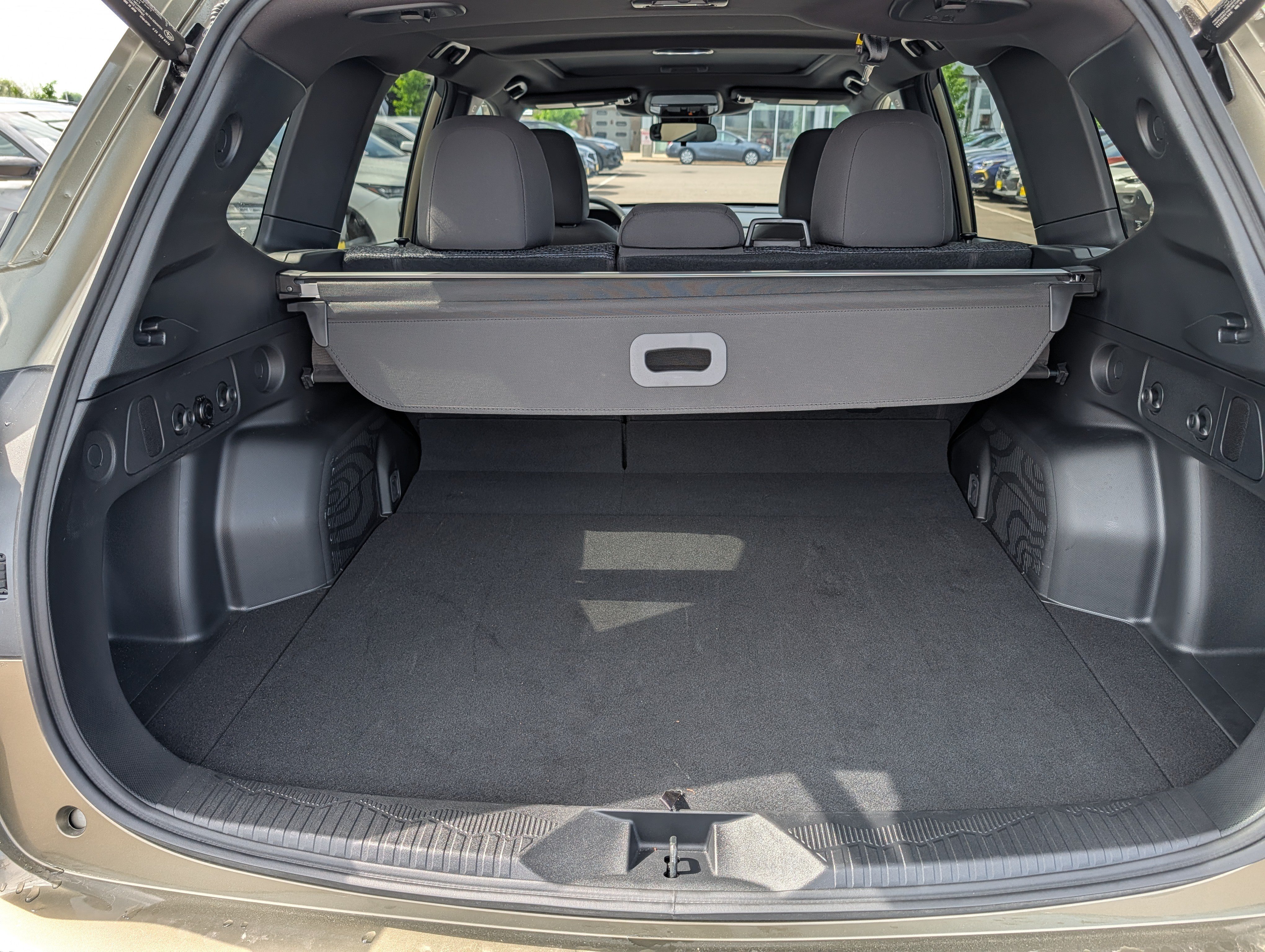 Used 2025 Subaru Forester Premium AWD/4WD image 18