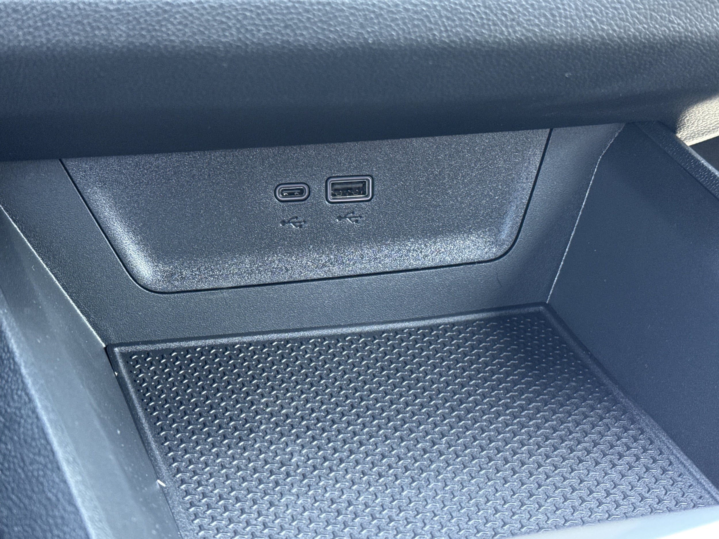 New 2026 Chevrolet Equinox LT w/ Convenience Package II FWD image 27