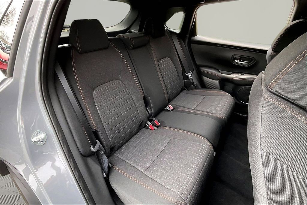 Used 2025 Honda HR-V Sport image 17