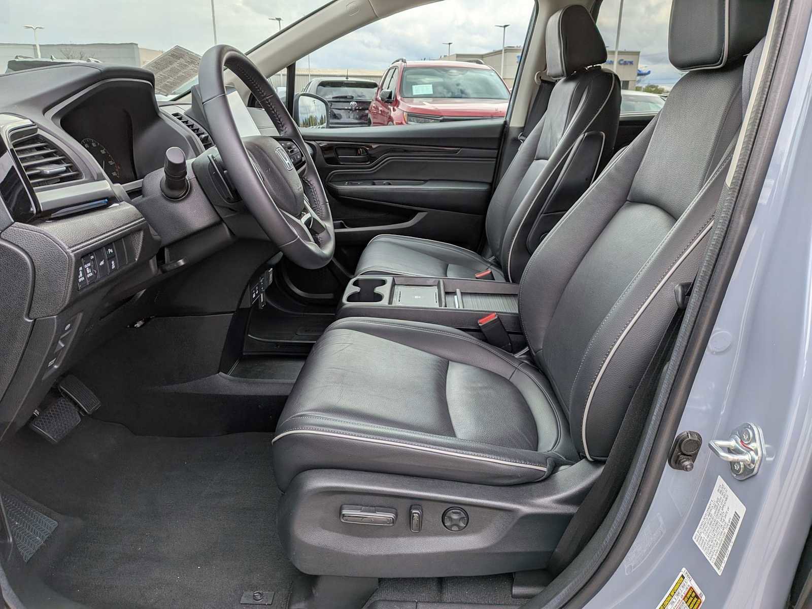 Used 2025 Honda Odyssey Touring image 15