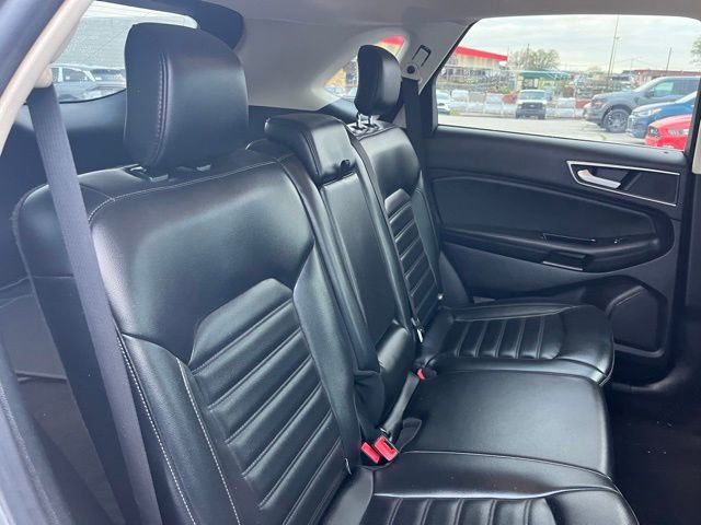 Used 2020 Ford Edge SEL image 26