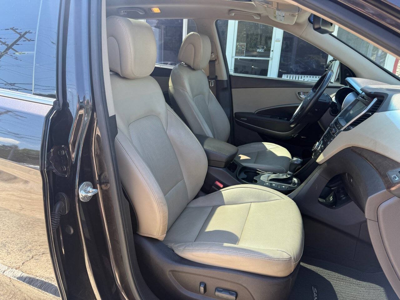 Used 2018 Hyundai Santa Fe AWD w/ SE Ultimate Tech Package 03 image 5