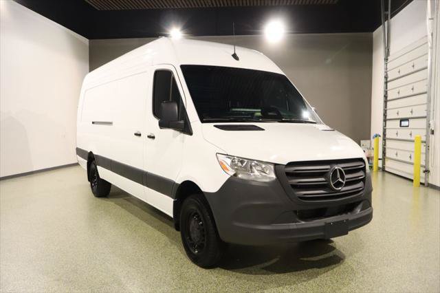 Used 2025 Mercedes-Benz Sprinter 3500 image 1