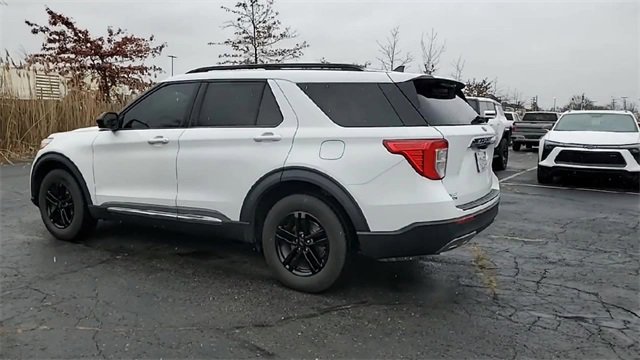 Used 2021 Ford Explorer XLT w/ Equipment Group 202A image 6