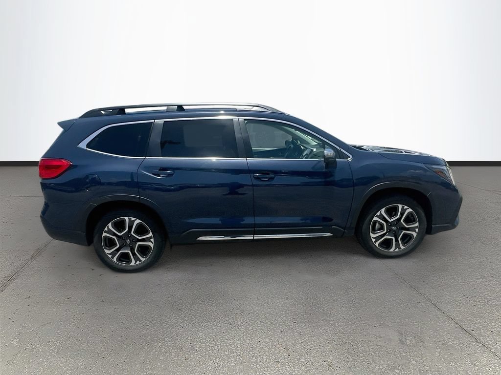 Used 2023 Subaru Ascent Limited w/ Technology Package AWD/4WD image 8
