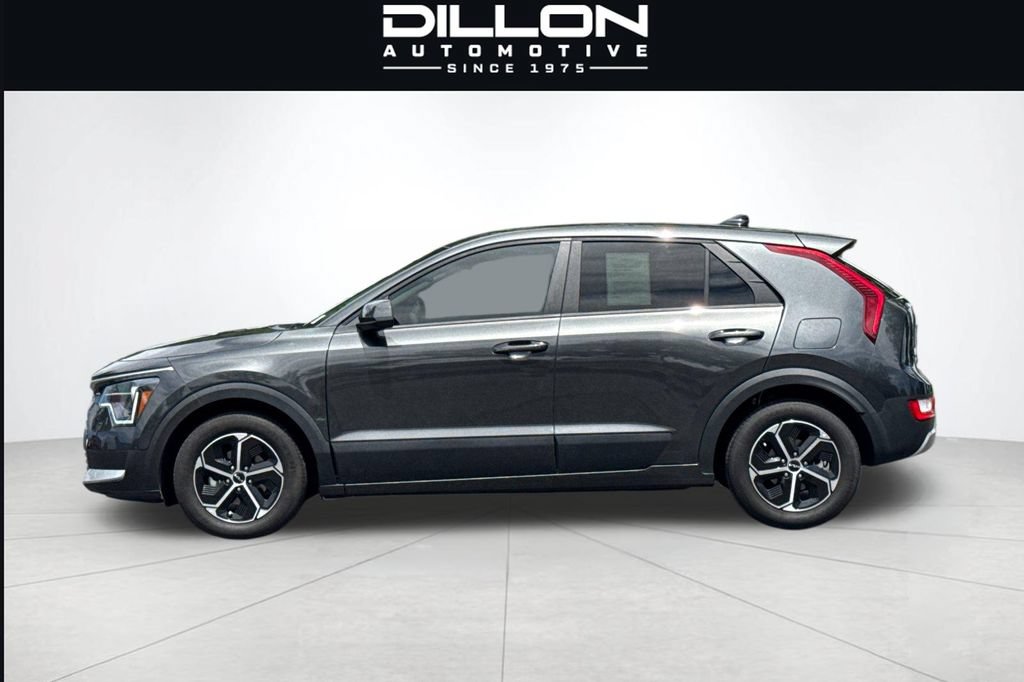 Used 2024 Kia Niro LX FWD image 7