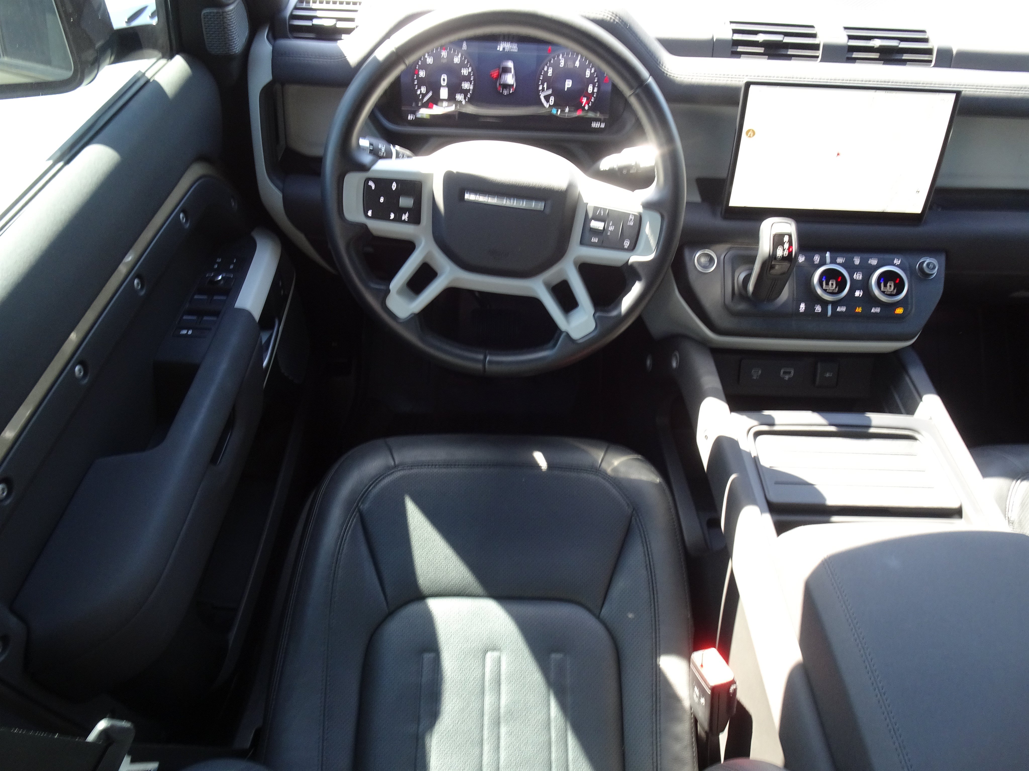 Used 2022 Land Rover Defender 110 SE AWD/4WD image 20
