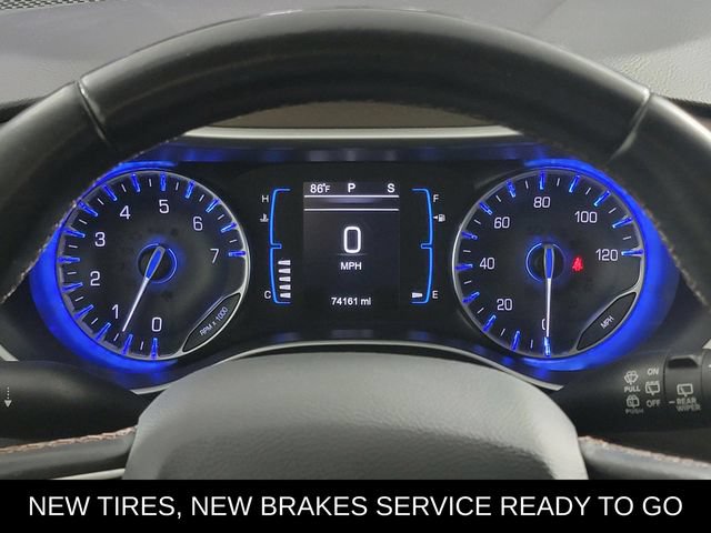 Used 2017 Chrysler Pacifica Touring-L FWD image 28